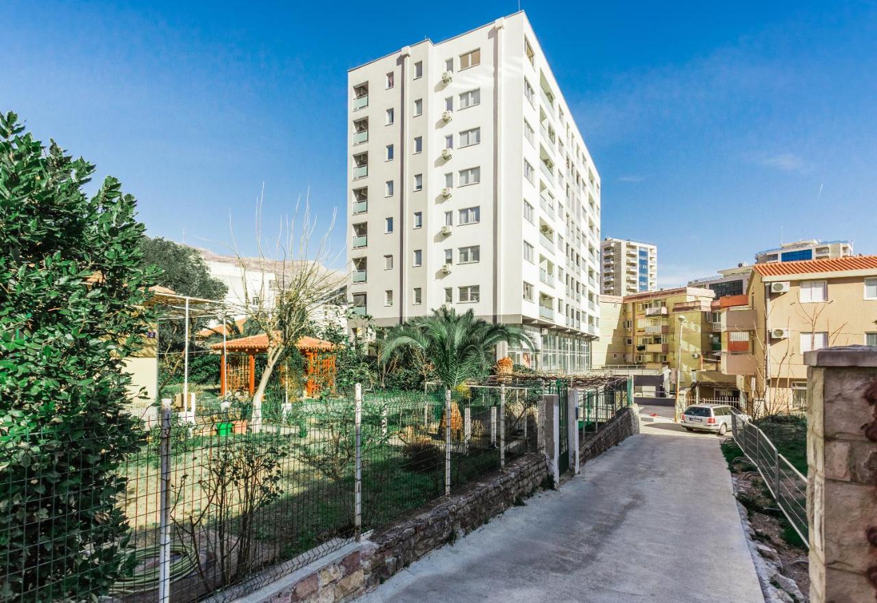 Apartments Lora 13.Jula, 15 Budva Exterior foto